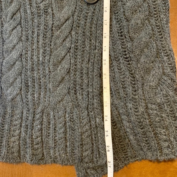 3/15 💚 American Rag Short-sleeve Wool Button Sweater - Picture 8 of 10